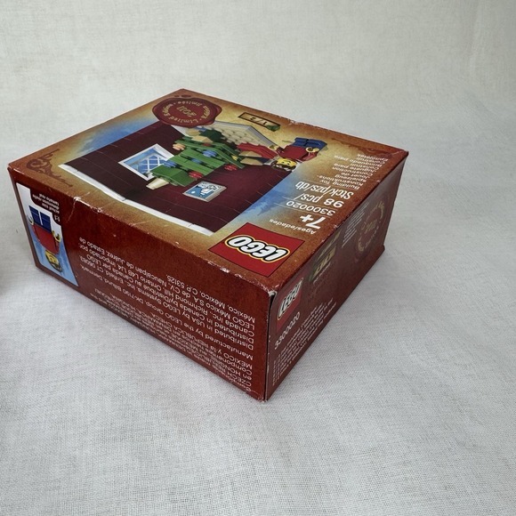Lego 3300020 and 3300002 Seasonal Retired New Sealed Boxes (light box damage) - Picture 7 of 10